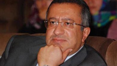 صورة نصر طه مصطفى: النظام الرئاسي على الطريقة الأمريكية هو الأنسب في اليمن
