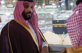 ماذا يفعل محمد بن سلمان فوق الكعبة (صور وفيديو) تنزيل 1