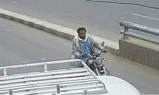 سائق الدراجة النارية في صنعاء يسرق 3 ملايين دولار في غمضة عين .. وهكذا كانت النهاية (صورة) 14 07 19 748308047 1