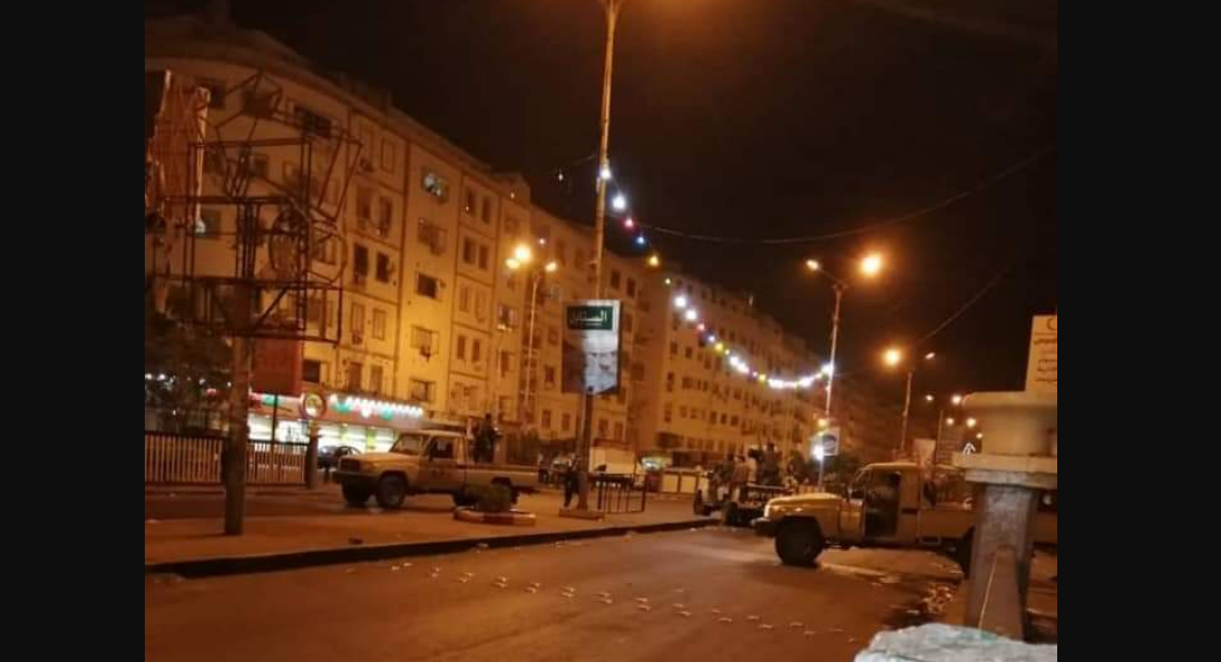 عاجل : انفجار عنيف قبل قليل بالقرب من مبنى شركة اليمنية للطيران"صورة" عدن عدن
