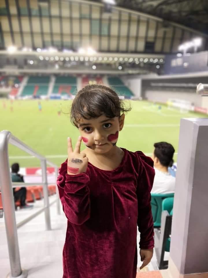 طفلة يمنية طلب الأمير الوليد بن طلال رؤيتها والحديث معها ووعدها بهدية لا تخطر على البال ( شاهد صورة الطفلة الجميلة واسمها ولماذا طلب الامير الوليد رؤيتها ) 23 09 19 138664294
