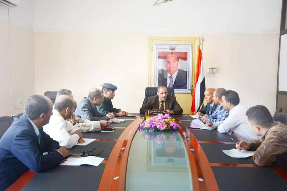 صورة وفد المجلس النرويجي للاجئين يؤكد استئناف العمل بمكتبه بتعز