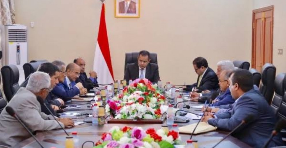 من هي أخطر شخصية في حكومة الشرعية الجديدة والذي يعد بديلاً لهادي؟ حكومة هادي اجتماع في الرياض