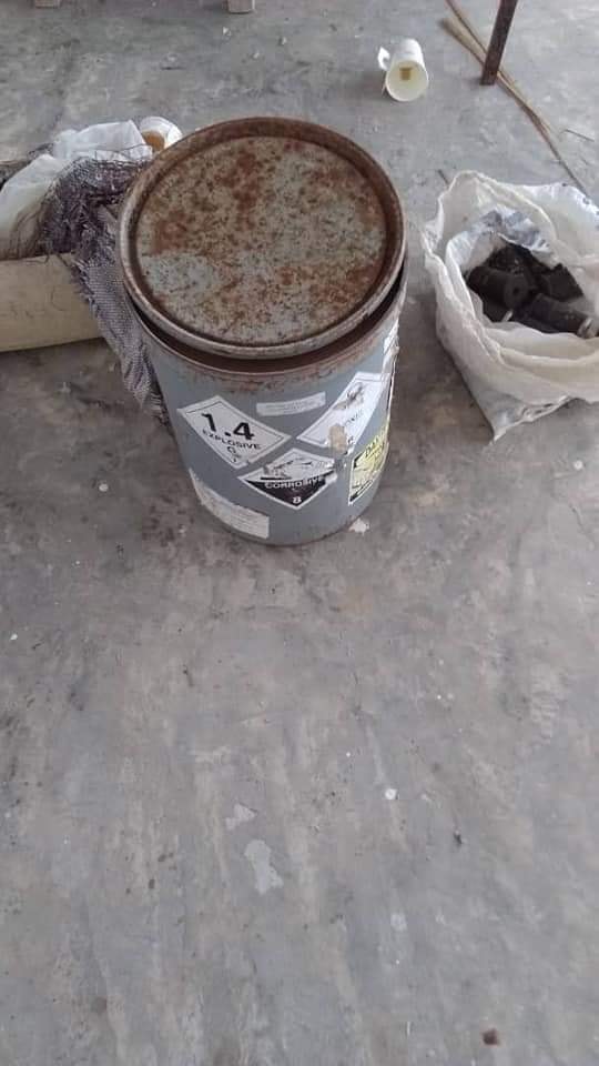شاهد بالصور.. اكتشاف مخبئ سري لتنظيم القاعدة بحضرموت 09 01 20 15442494