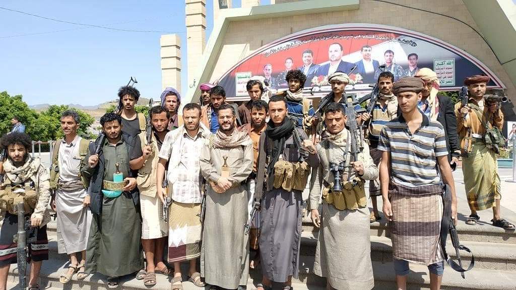 انشقاق قيادات بارزة من 3الوية حكومية وانضمامهم للحوثيين " اسماء القيادات مع الالوية " 04 06 20 456423616