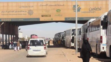 صورة منفذ الوديعة: السماح للمغتربين اليمنيين السفر بسياراتهم ذات الدفع الرباعي