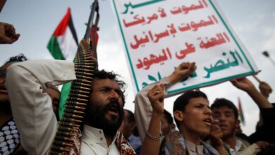 صورة قائد الحوثيون: ماضون في جعل اليمن بلداً منتجاً للسلاح
