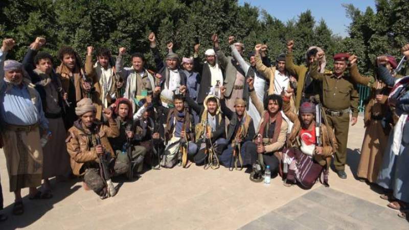 انشقاق دفعة من قوات هادي ووصولهم الى صنعاء... صورة 9d4d725831ce0e4479647eb6c7c64974