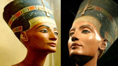 صورة 6 سيدات جلسن على عرش مصر القديمة