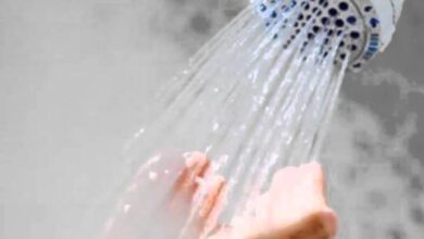 صورة خطر صادم لا تتوقعه في حال الاستحمام كل يوم!!.. لا تتجاهل نصائح هذا الخبير