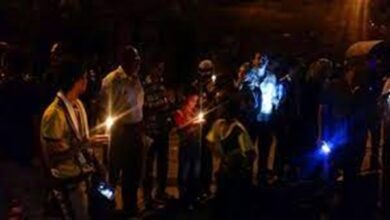 صورة ارتفاع عدد ساعات انقطاع الكهرباء يؤجج الغضب الشعبي في عدن