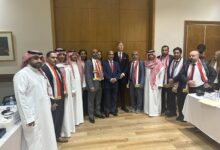 الحكومة والحوثيون يتوصلون لاتفاق لتبادل 1750 محتجزًا صورة الحكومة والحوثيون يتوصلون لاتفاق لتبادل 1750 محتجزًا